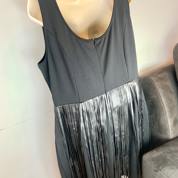 One piece dress !! Stunning and different ! NWT - Picture 5 of 9